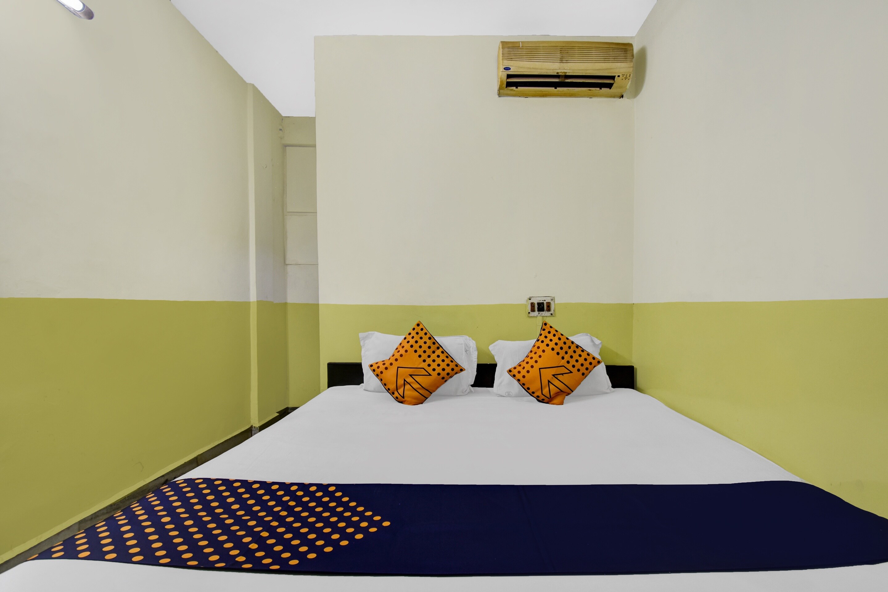 Spot On Hotel Omaira Exide More — Kolkata — photo 5