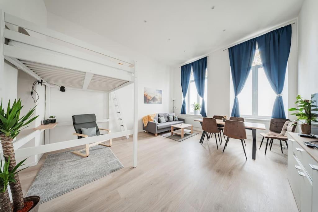 75 m near Nussdorferstrasse U6 — 4-Star Luxury Hotel in Vienna, Austria