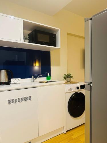 Special Sea View Aparthotel In Orbi City