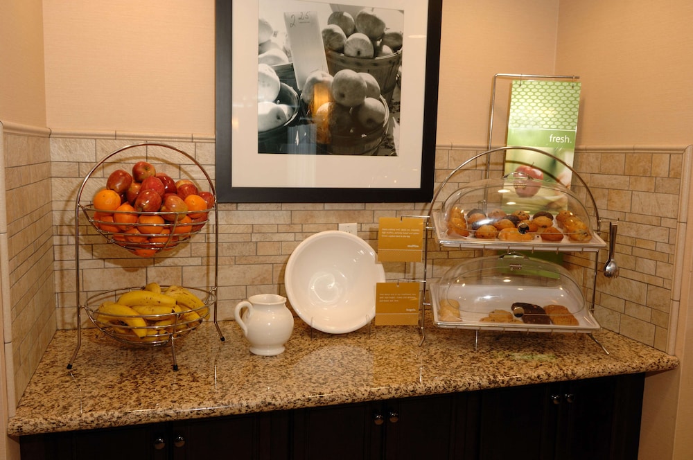 Hampton Inn Watertown - photo 21