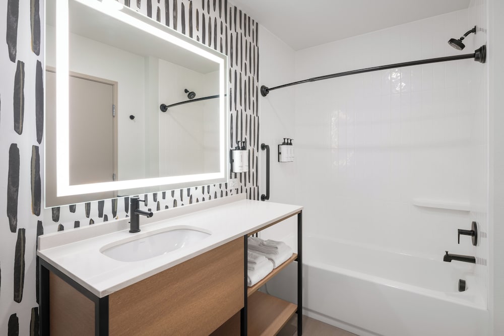 Atwell Suites Henderson at the Pass by IHG - photo 10
