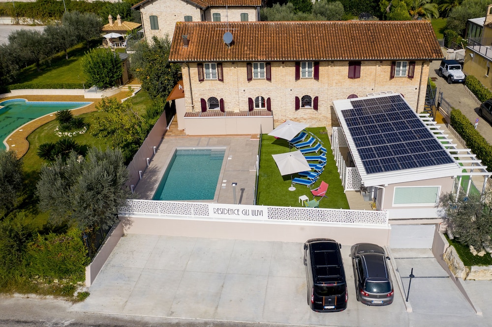 Residence Gli Ulivi — 4-Star Luxury Hotel in Ascoli Piceno, Italy