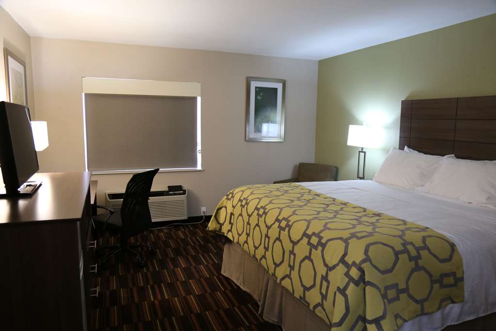 Baymont by Wyndham Plano - photo 6