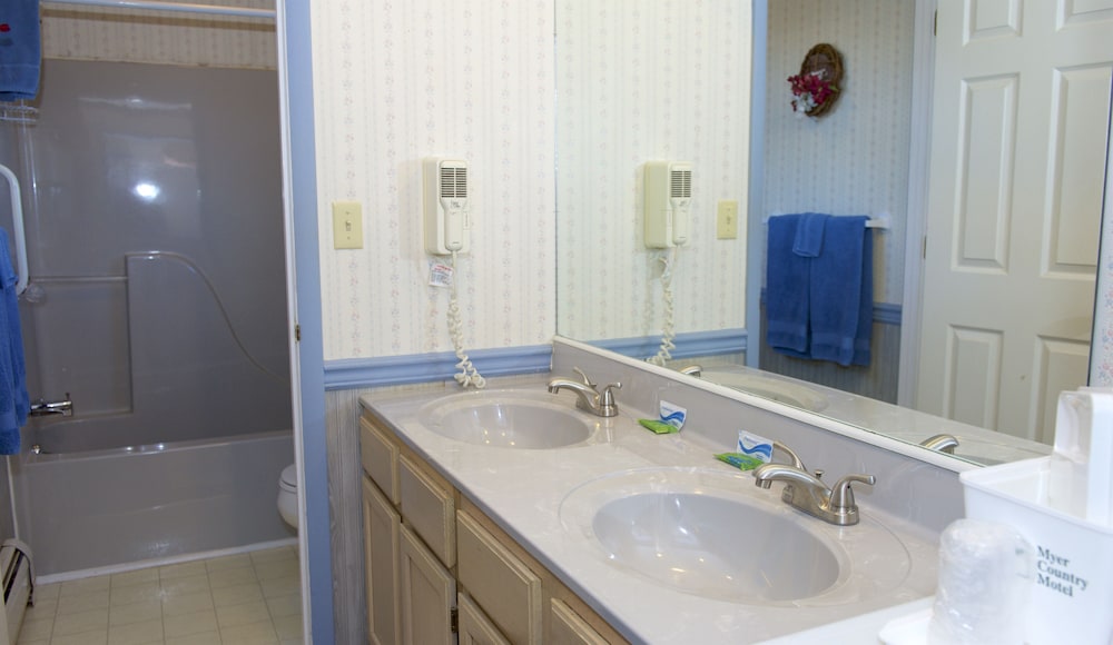 Myer Motel - photo 28