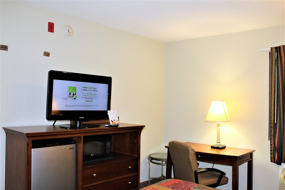 Airport Inn Chattanooga - photo 29