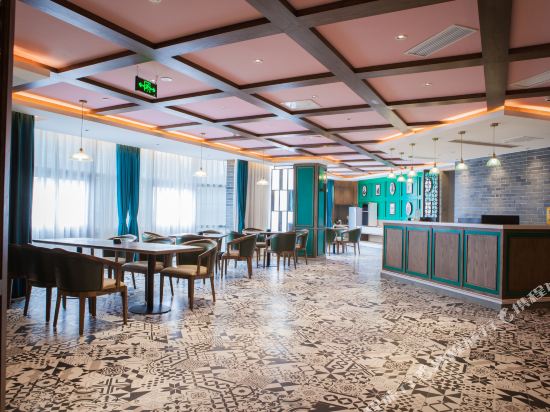 Humanistic hotel last night - last minute hotel in Chengdu