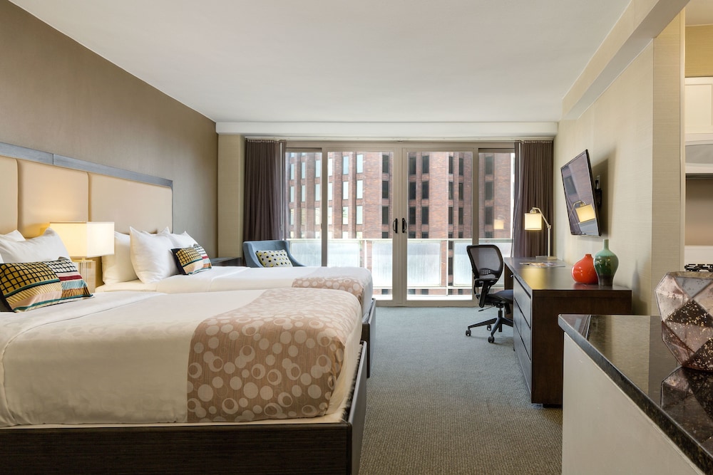 The Windsor Suites - photo 30