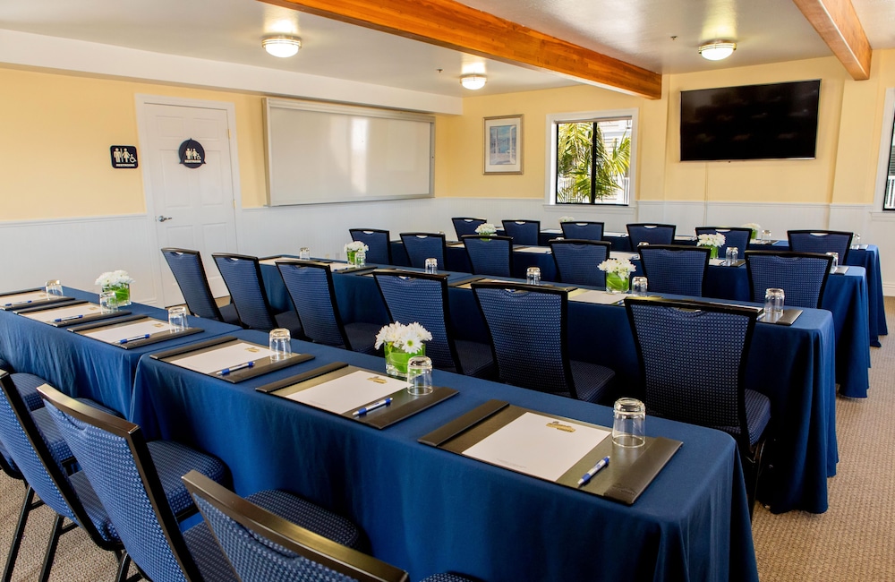 Pismo Lighthouse Suites - photo 36