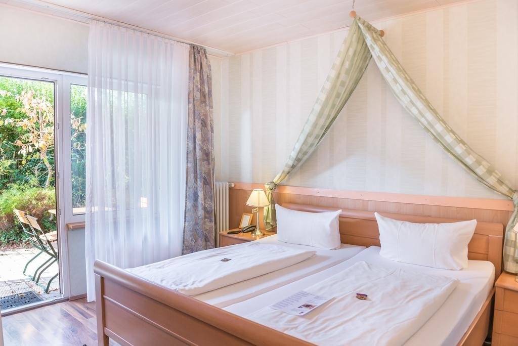 Hotel Burgblick — Kusel — photo 4