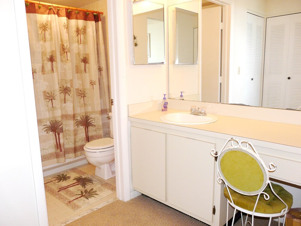 South Seas Tower 4 1510 - photo 12