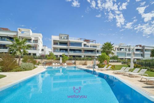 weforyou Penthouse 2 Bedrooms Miradores del Sol — 4-Star Luxury Hotel in Estepona, Spain