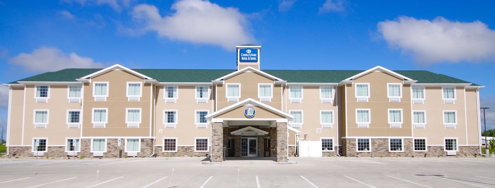 Cobblestone Hotel & Suites Devils Lake - carbon neutral hotel in Devils Lake