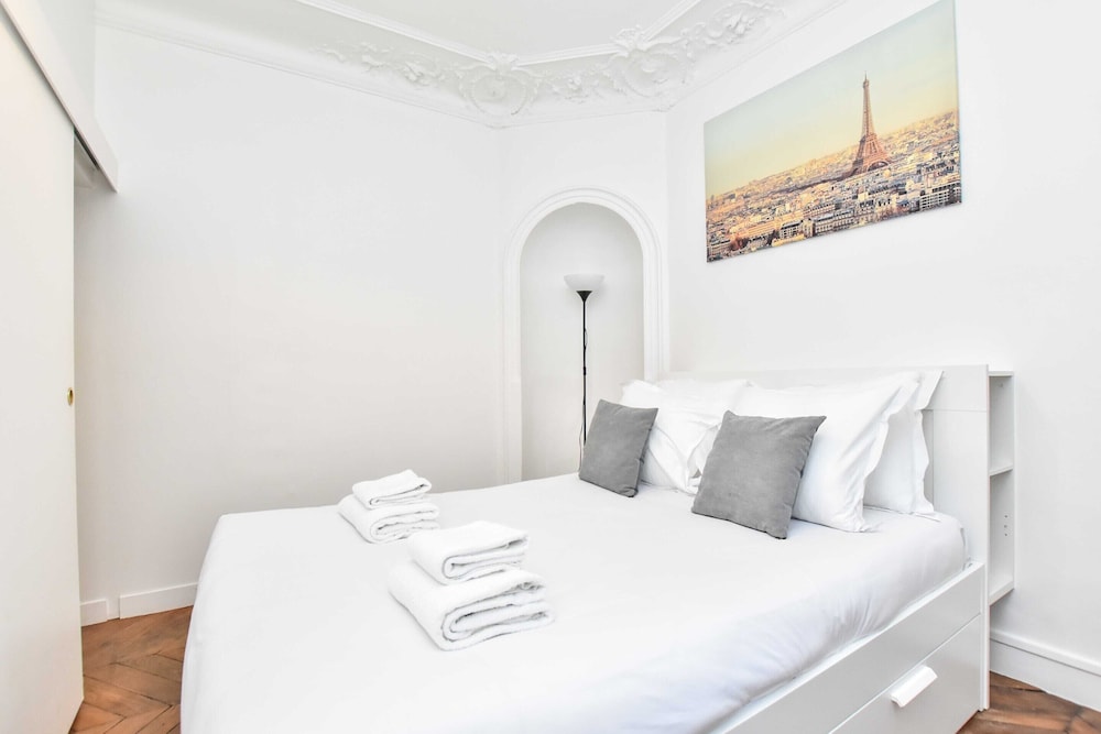 Charming Flat 2br 6p Montorgueil - last minute hotel in Paris
