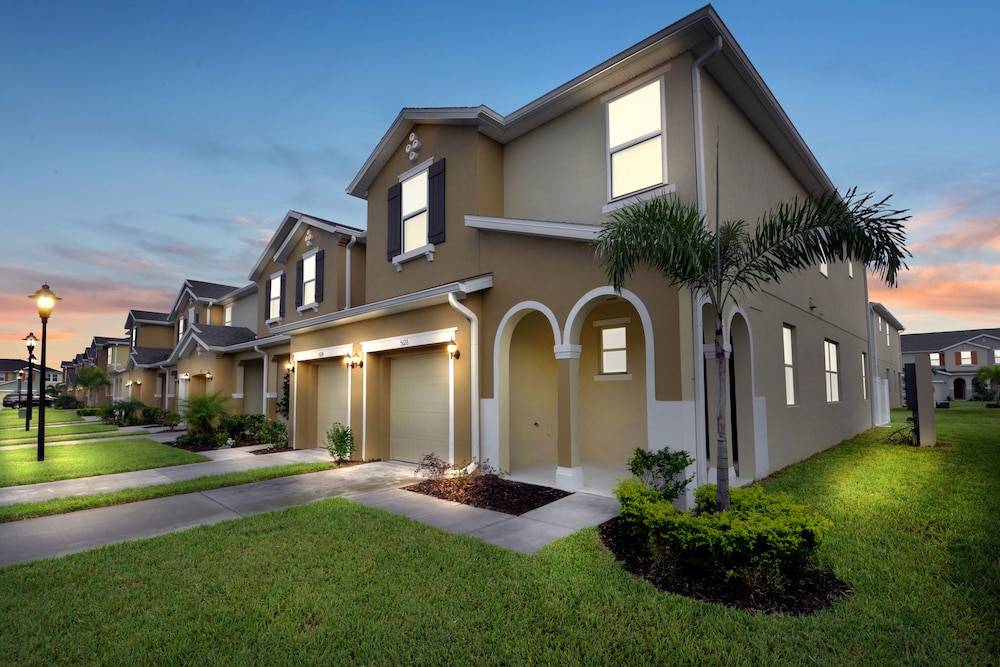 Family Friendly 4 Bedroom close to Disney in Orlando Area 5126A — 4-Star Luxury Hotel in Kissimmee, United States
