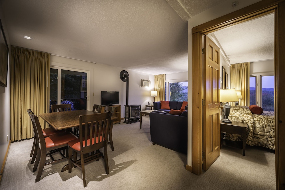 Sun & Ski Inn And Suites - photo 65
