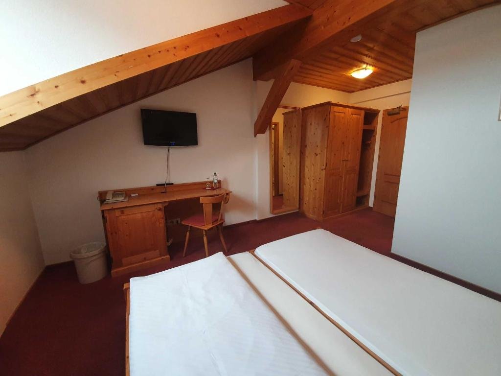 Landgasthof Brunnenwirt Zum Meenzer — hotel in Michelstadt