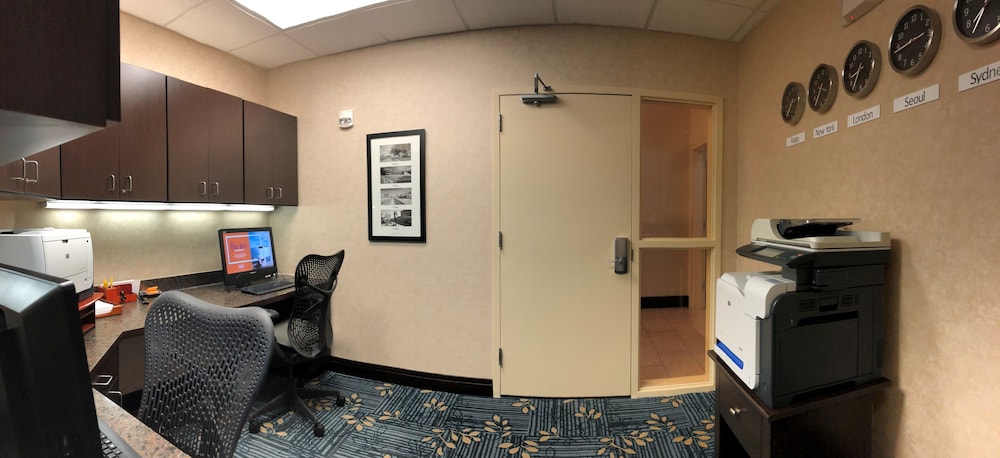 Hilton Garden Inn Fargo - photo 70