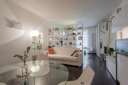 Lovely Apartment in the Heart of Milan — 4-Star Luxury Hotel in Milan, Italy