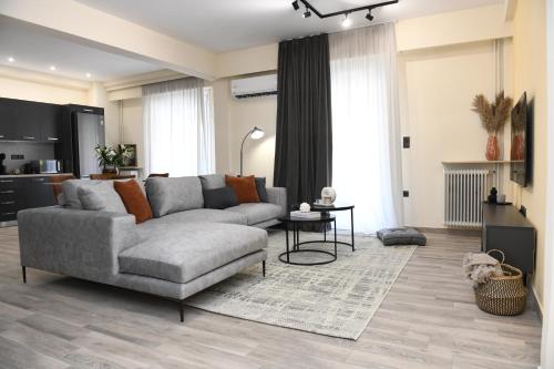 Alkmini Apartment — 4-Star Luxury Hotel in Athens, Greece