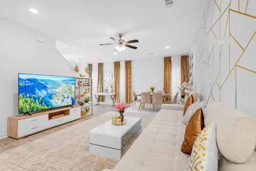 Grand Prairie Gem Near Dfw Airport At T Stadium — Grand Prairie