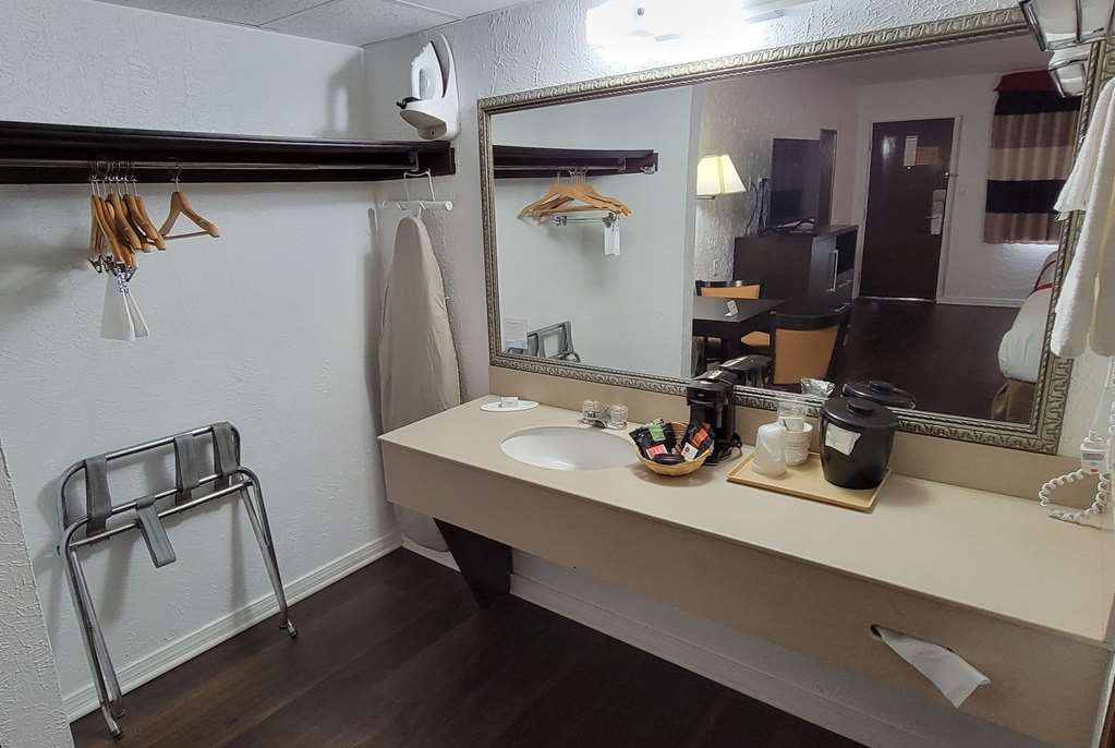 Ramada by Wyndham Mountain Home - photo 82