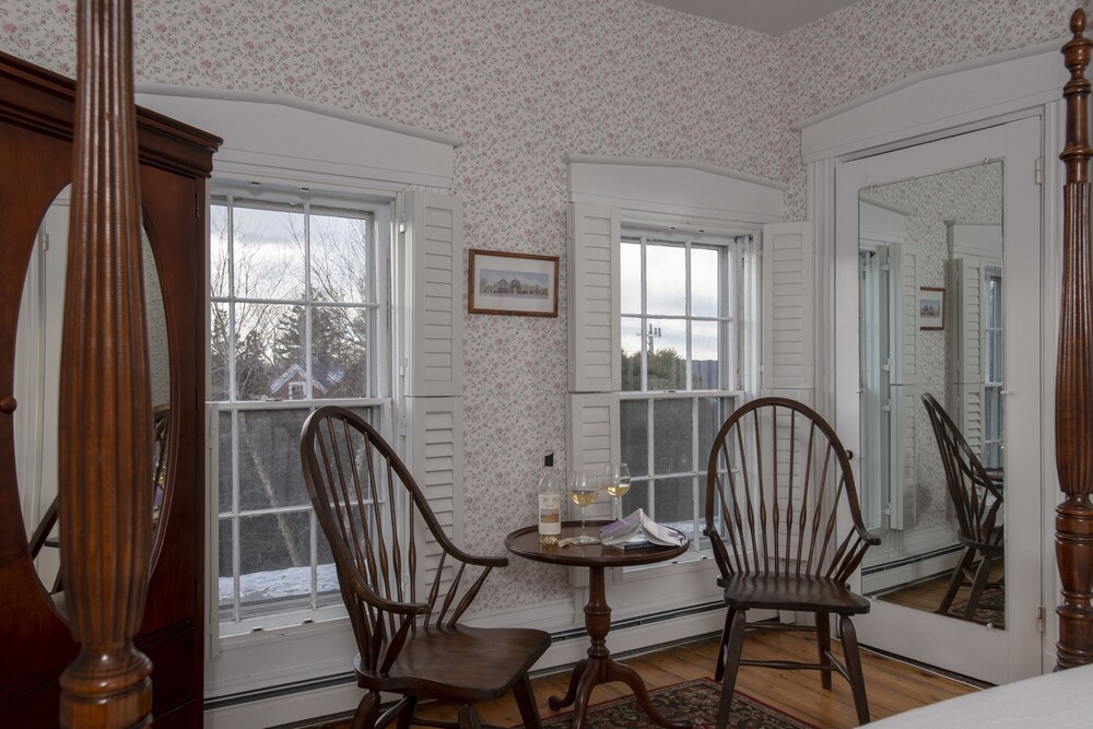 Liberty Hill Inn - photo 28
