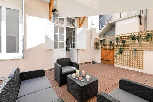 The Valmy Retreat Peaceful Private Terrace — Lyon