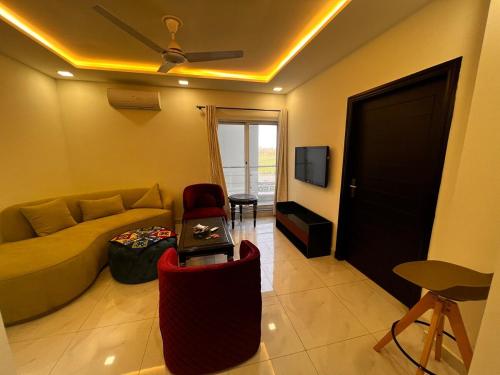 Zameen Opal Luxury Apartments — 5-Star Luxury Hotel in Lahore, Pakistan