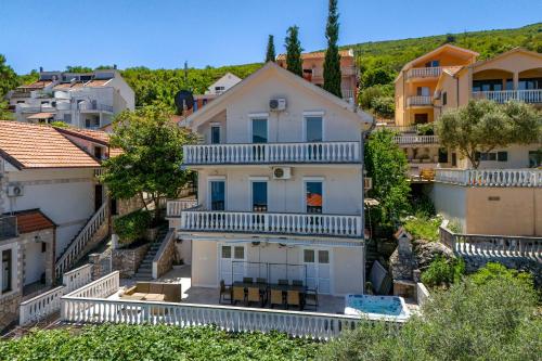 Big house with beautiful view and private jacuzzi — 4-Star Luxury Hotel in Tivat, Montenegro