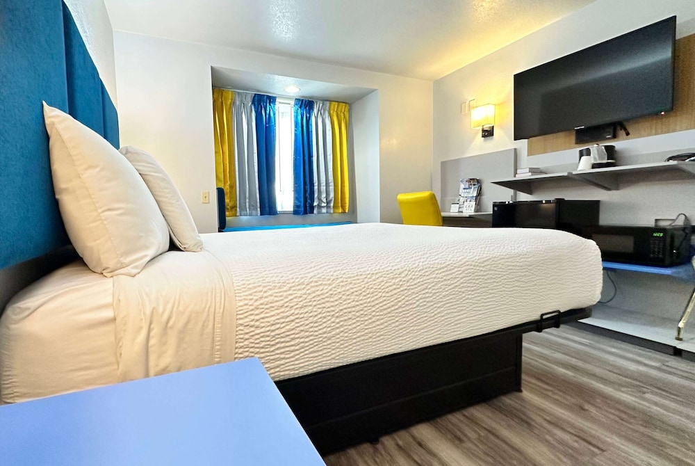 Microtel Inn by Wyndham Gallup - photo 12
