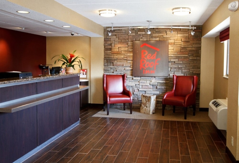 Red Roof Inn Asheville Biltmore West - photo 2