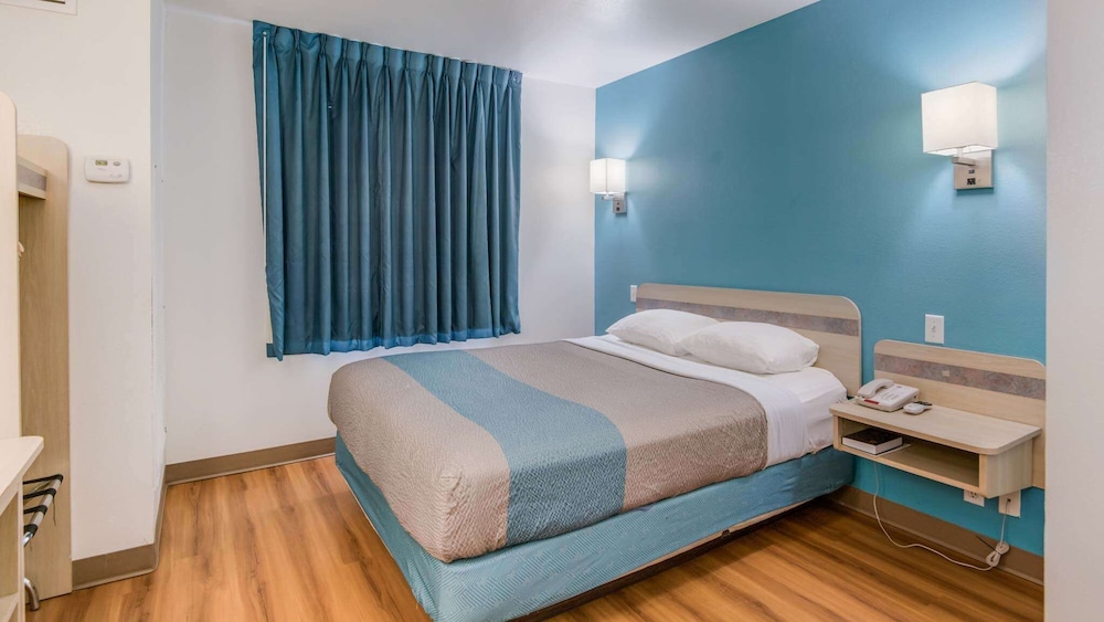 Motel 6 Roswell NM - photo 5