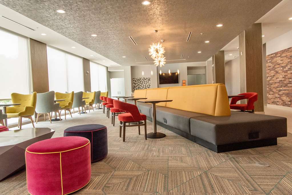 La Quinta Inn & Suite by Wyndham Lake City - photo 7