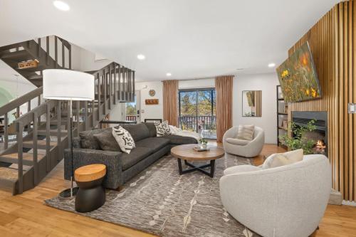 The Markham House 1 mi to UofA 3 mi to DT Sauna — 4-Star Luxury Hotel in Fayetteville, United States