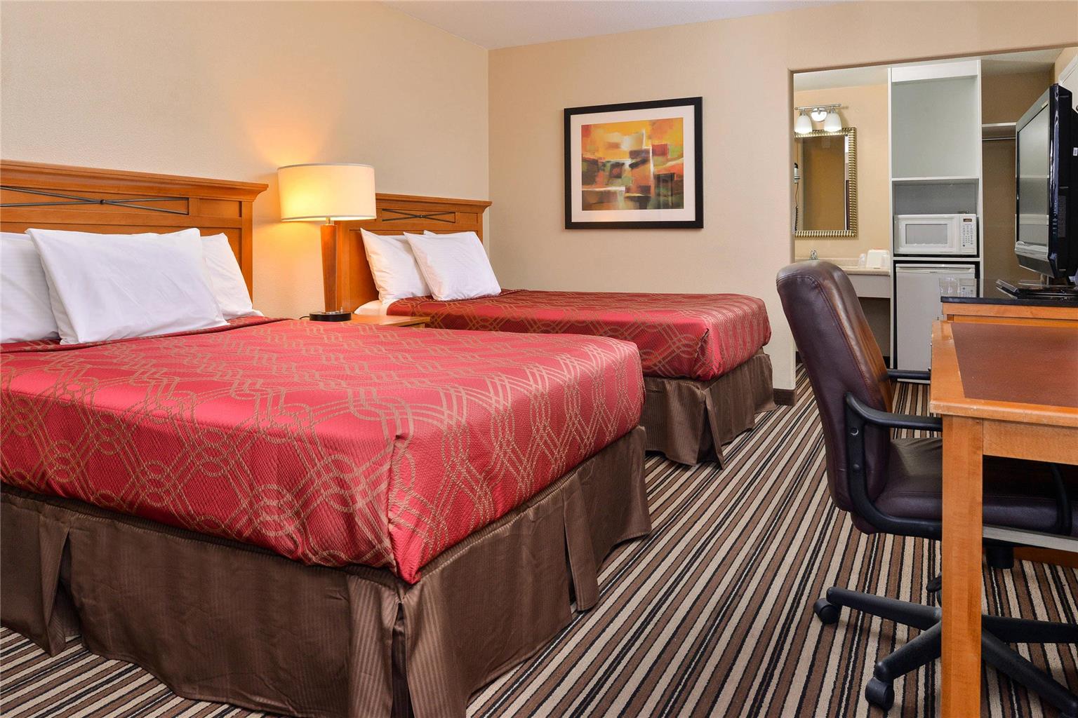 Econo Lodge Kennewick Tri Cities - photo 14