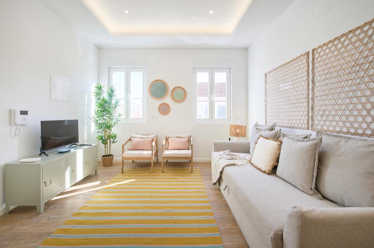 Ocean Deluxe Apt W Ac by Timecooler — 4-Star Luxury Hotel in Almada, Portugal