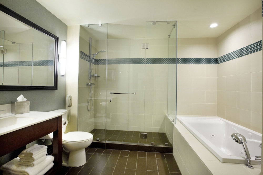 DoubleTree by Hilton Hotel Alana Waikiki Beach - photo 48