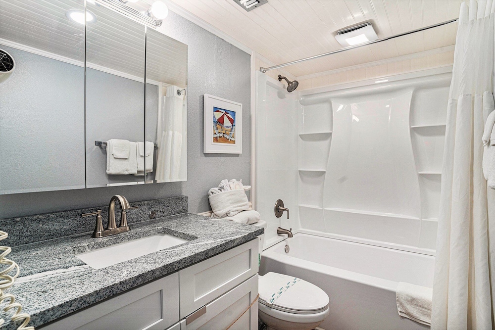 1206 Waters Edge Resort 1 Bedroom Condo by RedAwning - photo 12