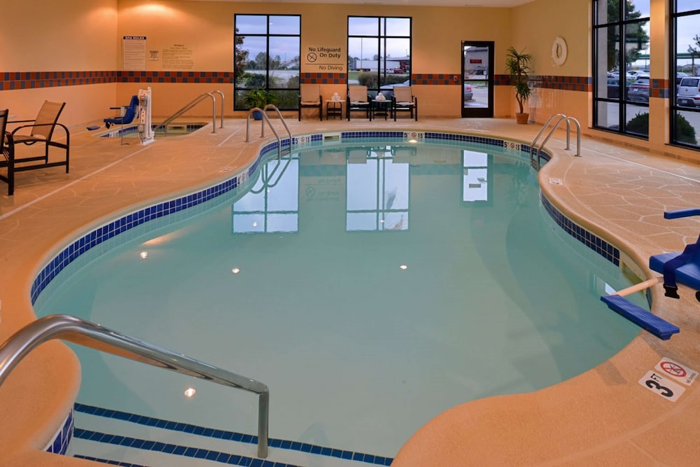 Hampton Inn by Hilton Lincoln - photo 30