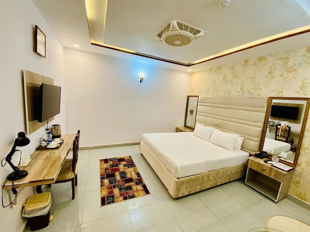Neshaz Hotel & Suites - last minute hotel in Lahore