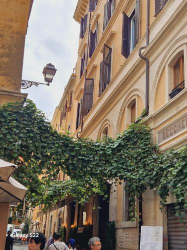 Appartamento Tor Millina 4 Piazza Navona — 4-Star Luxury Hotel in Rome, Italy