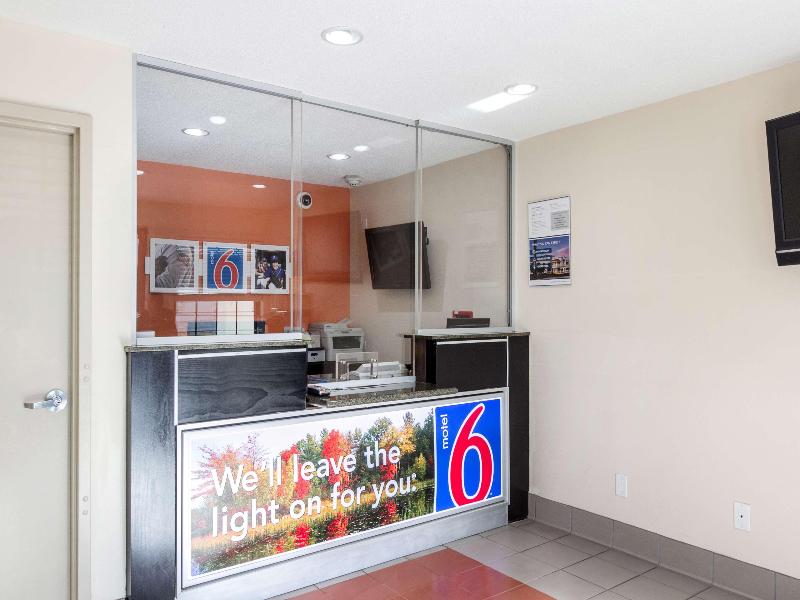 Motel 6 New Brunswick NJ - photo 32