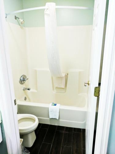Hearthstone Inn - photo 22