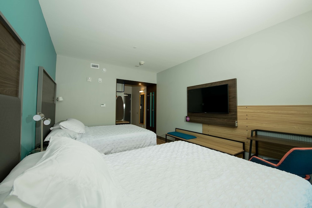 Tru by Hilton The Colony Dallas - photo 3