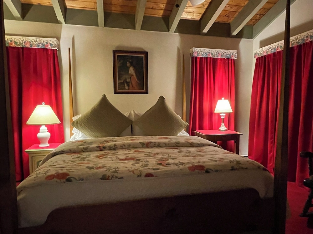 Deerhill Inn - photo 96
