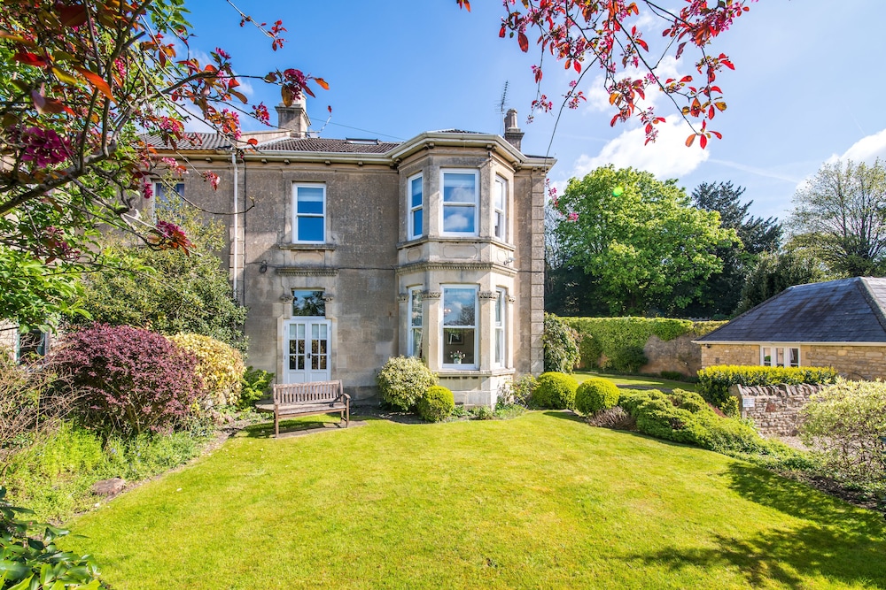 The Firs - carbon neutral hotel in Bath
