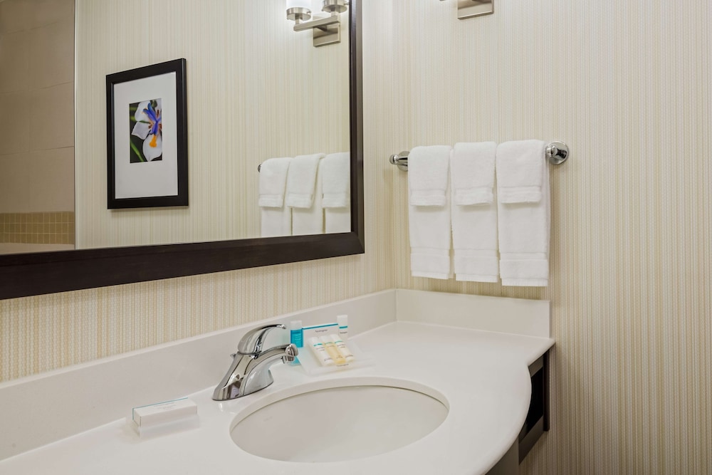 Hilton Garden Inn Wayne - photo 18