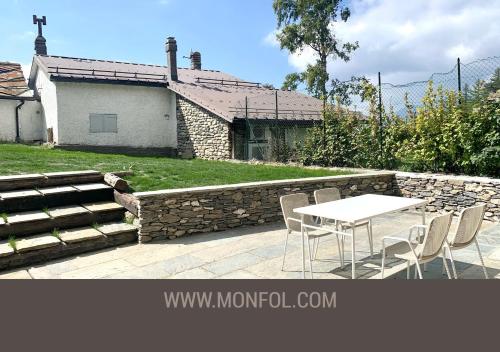 Chalet Monfol Superior — 4-Star Luxury Hotel in Oulx, Italy