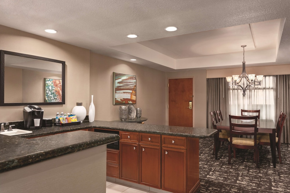 Embassy Suites by Hilton Franklin Cool Springs - photo 28