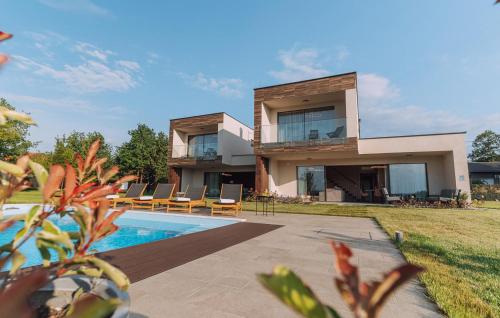 Amazing Home In Oroslavje With Sauna — 4-Star Luxury Hotel in Oroslavje, Croatia